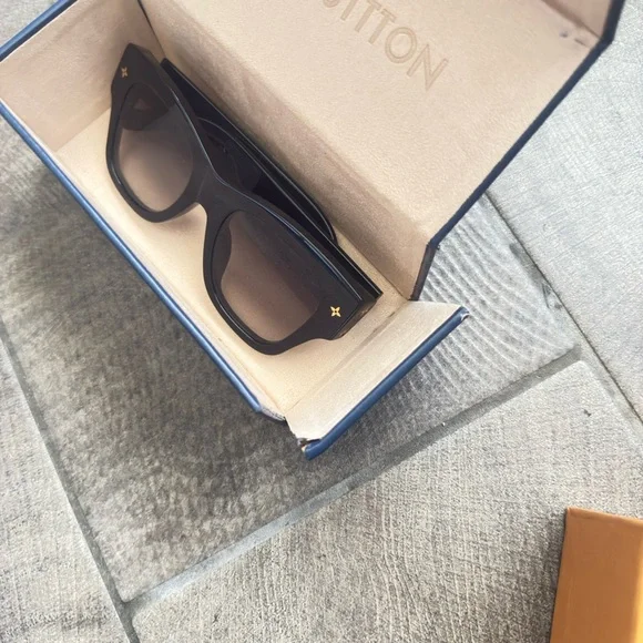 Louis Vuitton Black Sunglasses with Gold Accents - Picture 8 of 9